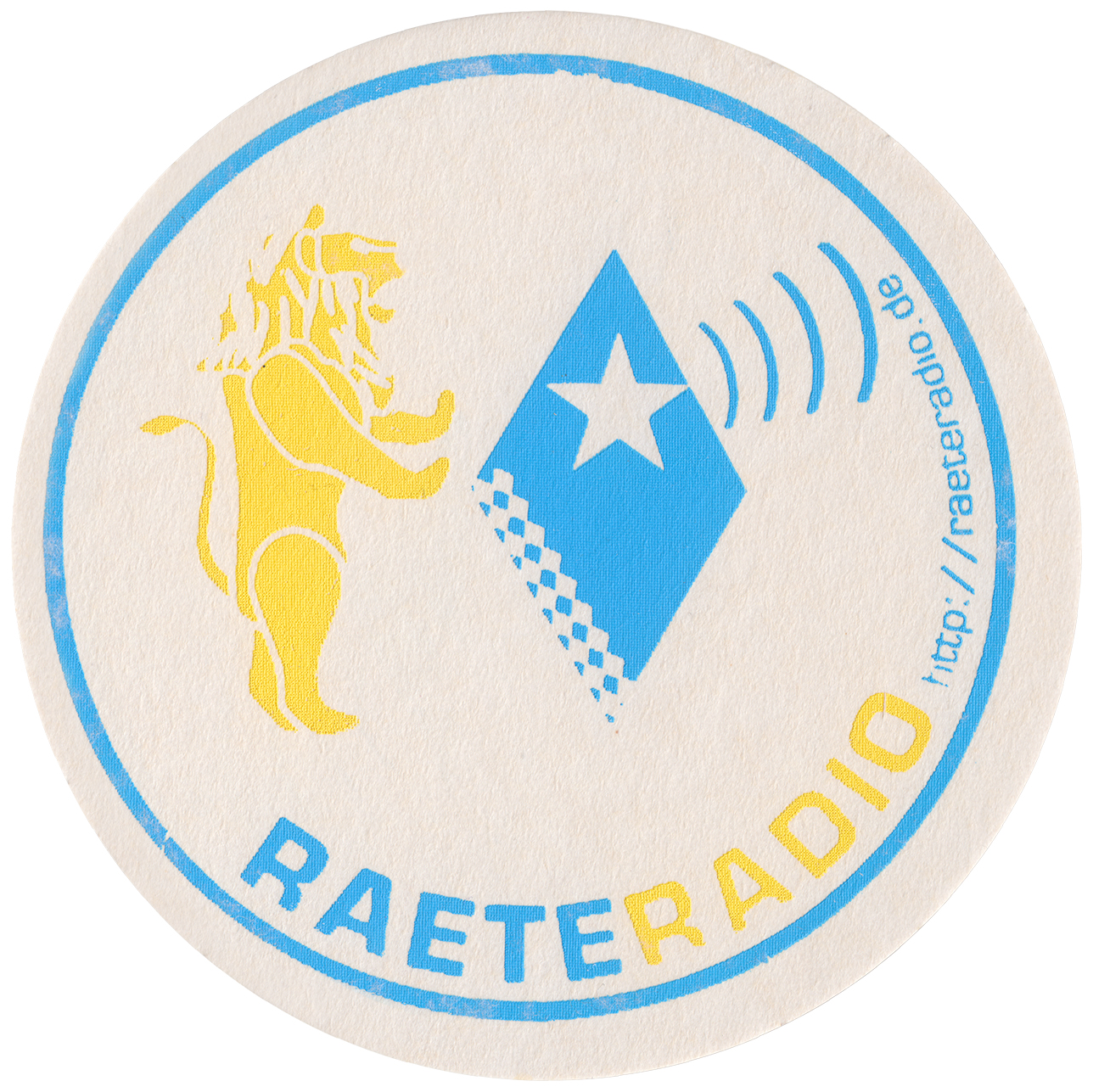 <p>Einladungskarte zur Ausstellung "Marold Langer-Philippsen. Raeteradio.de. Fing so der freistaat an?", Kunstraum München e.V., 2008, Drucksache, ø 10.6 cm</p>
