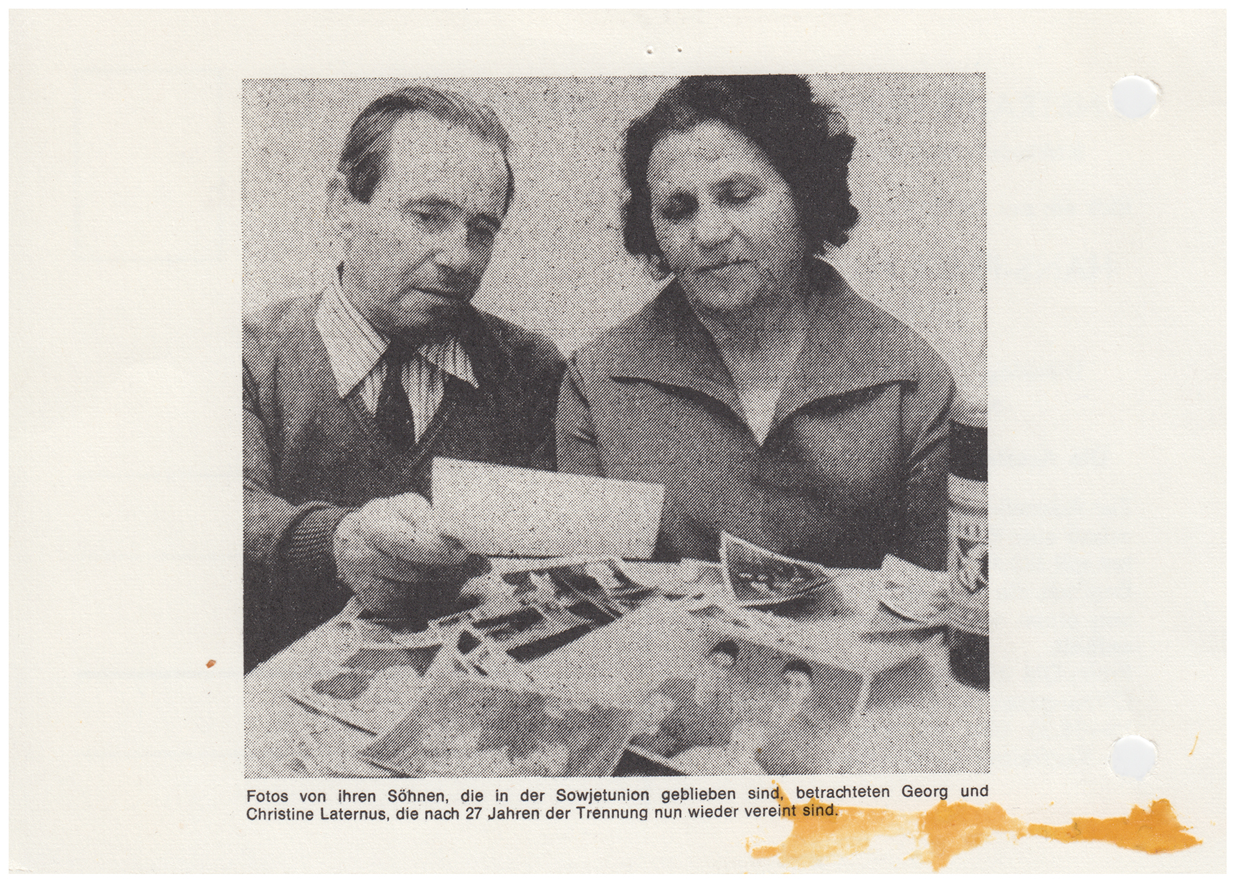 <p>Einladungskarte zur Ausstellung "Fred Sandback", Kunstraum München e.V., 1975, Drucksache, 10.3 x 14.8 cm</p>